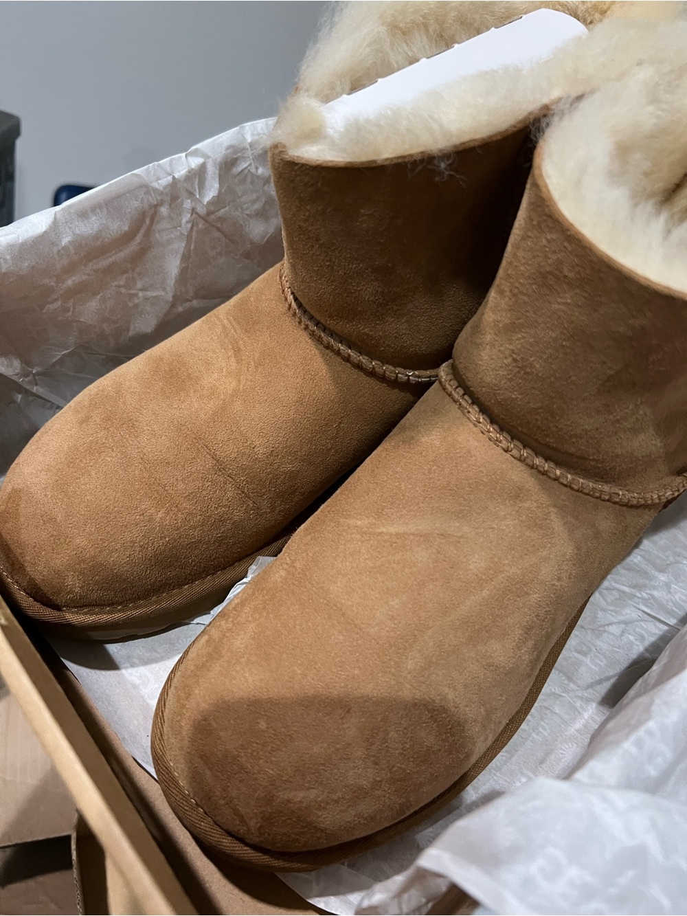 UGG Classic Short Suede Shearling Boots - Chestnut